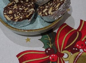 Foto de Salame de chocolate e cacau com cajus