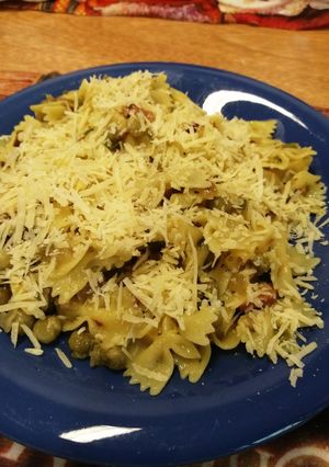 Una foto de Fideos con panceta