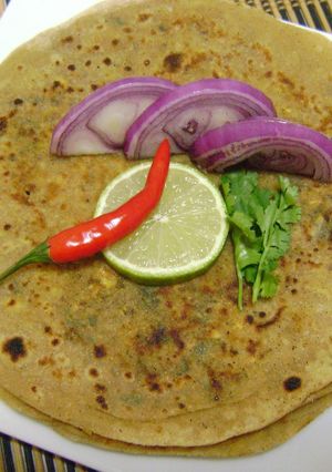 A picture of Mooli Paratha.