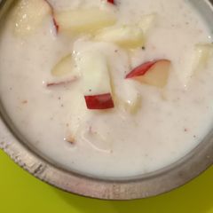 A picture of Apple raita.
