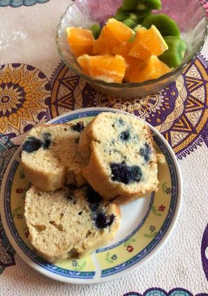 Una foto de Budín semi integral de limón y arándanos 🍋