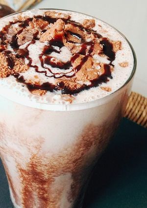 A picture of Chocolate Oatmeal Smoothie.