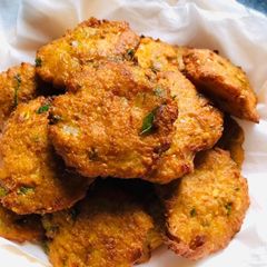 A picture of Raw papaya vadai.