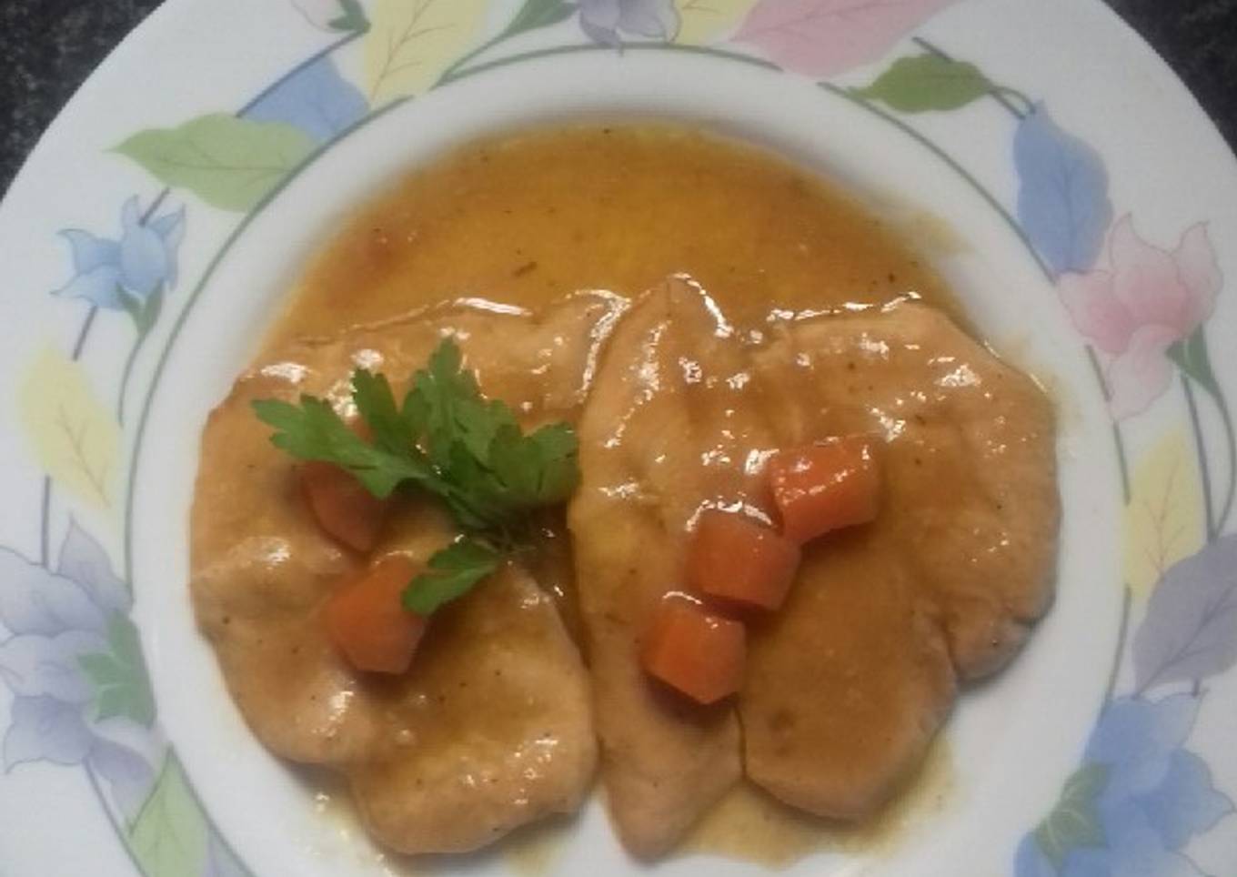 Filetes de pollo en salsa al jerez