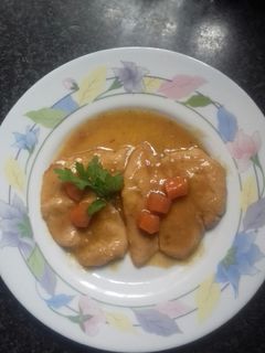 Una foto de Filetes de pollo en salsa al jerez