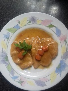 Una foto de Filetes de pollo en salsa al jerez