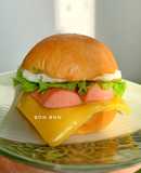 Hamburger Xúc Xích Phô Mai