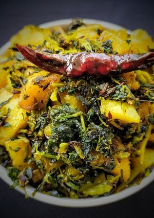 आलू मेथी की सब्जी(aloo methi ki sabji recepie in hindi) रेसिपी मुख्य फोटो