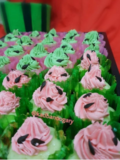 عکسی از دستور کاپ کیک هندوانه ای یلدا 🍉
