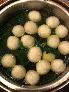 菠菜 魚丸湯 的食譜成品照片