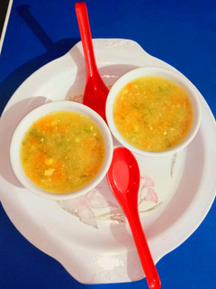 સ્વીટ કોર્ન સૂપ (SWEET CORN SOUP recipe in Gujarati) રેસીપી મુખ્ય ફોટો
