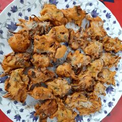 A picture of Onion Pakoda.
