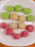 Coconut milkmiad balls (laddu)