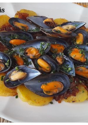 Una foto de Patatas guisadas con mejillones