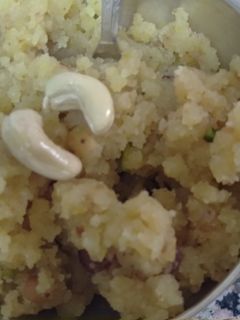 मूंग डाळ हलवा (moong daal halwa recipe in marathi) रेसिपी चे मुख्य फोटो