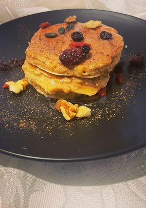 Φωτογραφία της συνταγής Pancakes βρώμης με φυστικοβούτυρο και ξηρούς καρπούς