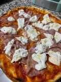 Pizza de Burrata y Mortadella Italiana