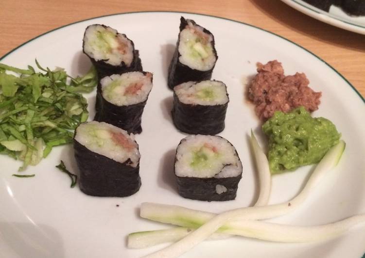sushi con pepino