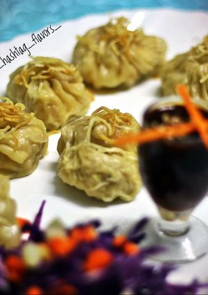 A picture of Chicken Momos.
