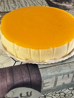 Una foto de Tarta de queso y mango sin horno