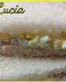 Sándwiches de atún y huevo