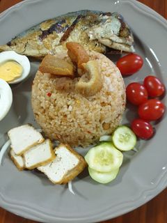 รูปของ ข้าวผัดน้ำพริกกากหมู