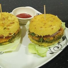 A picture of Dhokla burger.