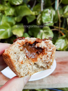 Una foto de MUFFINS DE COCO CON CORAZÓN DE DULCE DE LECHE (@untoquemassano)