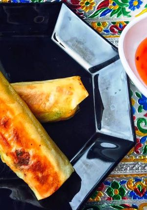 A picture of Vegetable Spring Rolls.