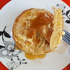 A picture of Yummy fluffy pancakes.