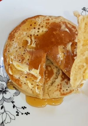 A picture of Yummy fluffy pancakes.