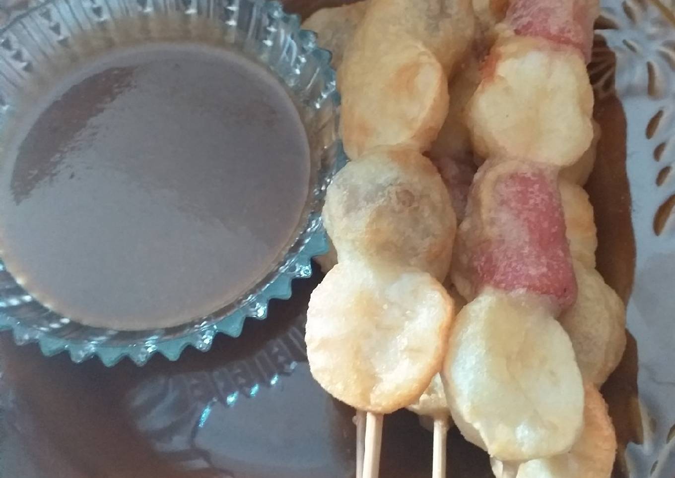 Sate goreng bakso sosis saus kacang