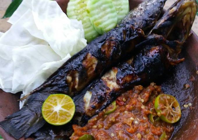 Ikan Lele Bakar Lalapan Sederhana