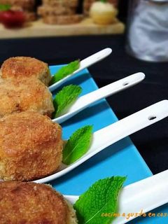 Una foto de Croquetas de bacalao en cucharitas