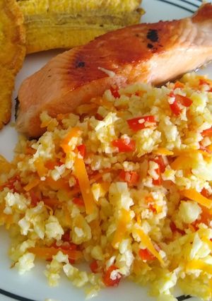 Una foto de Coliflor salteado