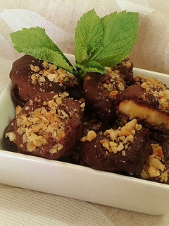 Una foto de Bombones de chocolate rellenos de plátano