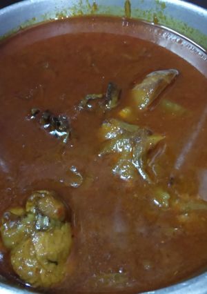 A picture of Chicken curry.