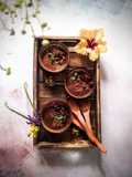 એગ્લેસ્સ ચોકલેટ બોરબોન મુઝ (Egg less Chocolate BornBorn Mousse Recipe In Gujarati)