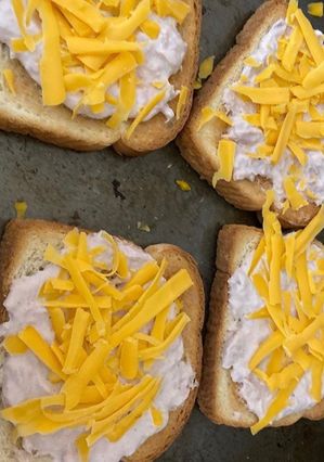 A picture of Tuna melt.