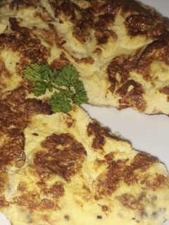 Una foto de Omelette con queso 🥚🧀