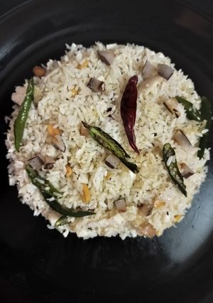 A picture of Coconut pulao.