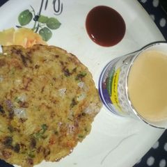 A picture of Besan ka chilla.