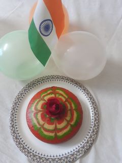 ट्राइकलर केक (tricolor cake recipe in Hindi) रेसिपी मुख्य फोटो