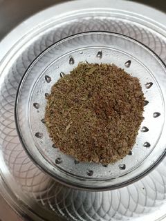 ஏலக்காய் டீ பொடி(cardamom tea powder recipe in tamil) செய்முறை முக்கிய புகைப்படம்