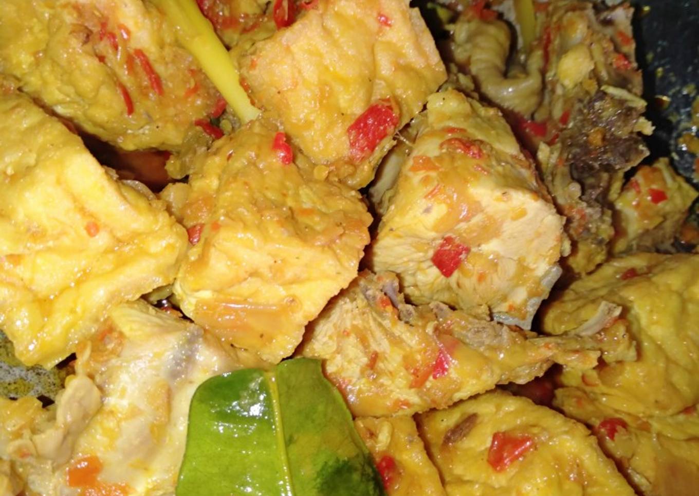 Rica ayam bumbu kuning