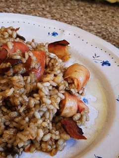 Una foto de Arroz con calamares de lata