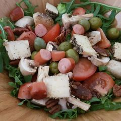 A picture of Fresh salad.