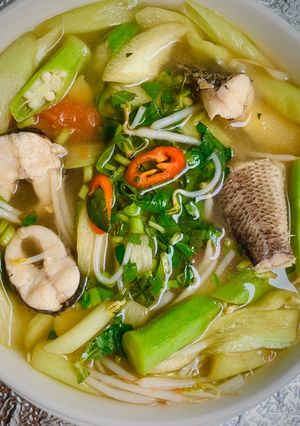 Hình của món Canh chua cá lóc đồng.