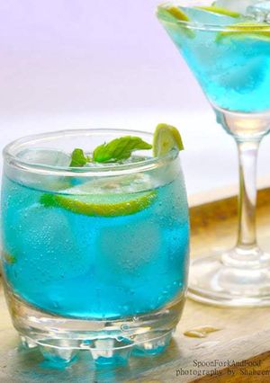A picture of Blue lagoon mocktail.
