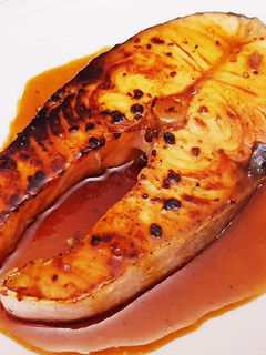 Foto principal de Salmón a la plancha con salsa de soja y miel